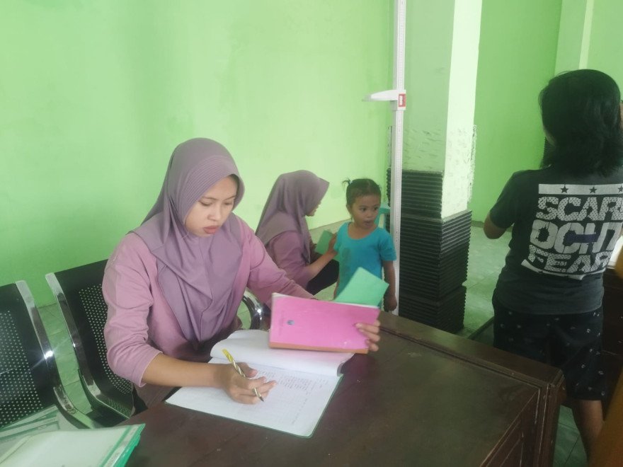 Posyandu Sakura Desa Taman Berikan Pelayanan Kesehatan Rutin di Balai Desa Taman